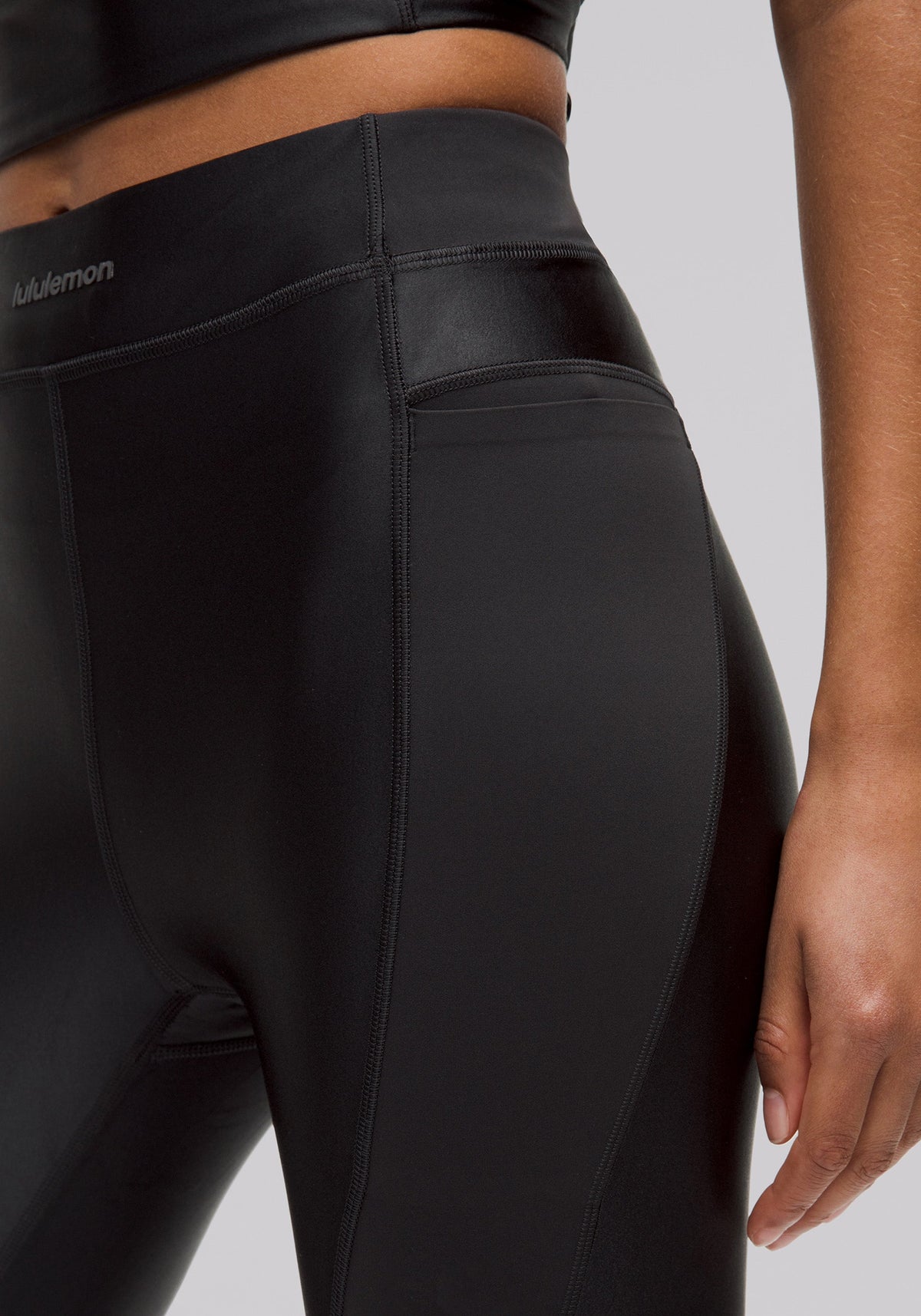 Satin Shine Panelled High-Rise Tight 25" | Wordmark