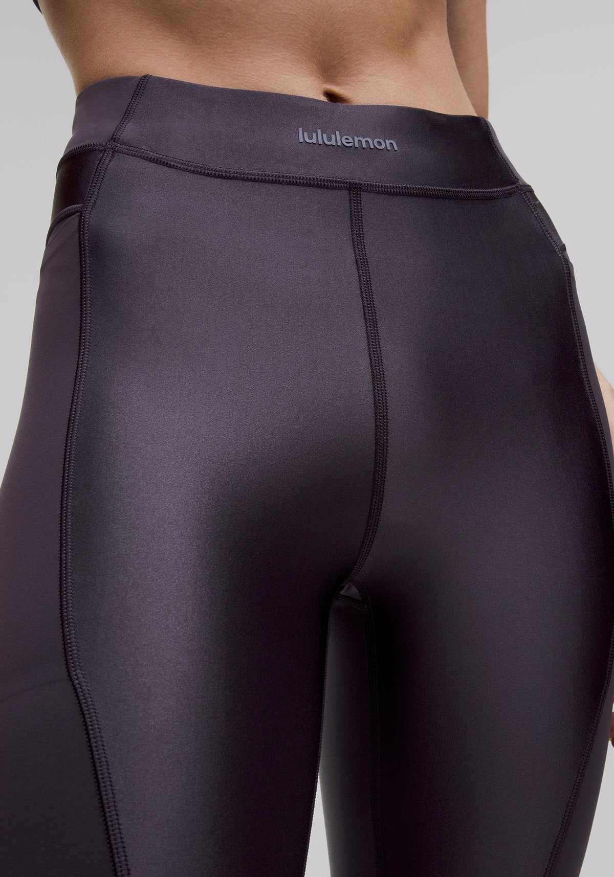Satin Shine Panelled High-Rise Tight 25" | Wordmark